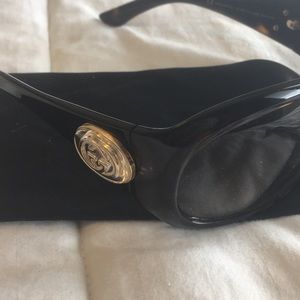 Gucci Sun glasses